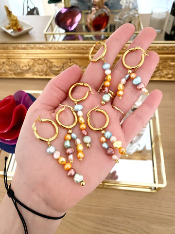 Pastels pearls - mini hoops 🤍💛💜💙💚 -