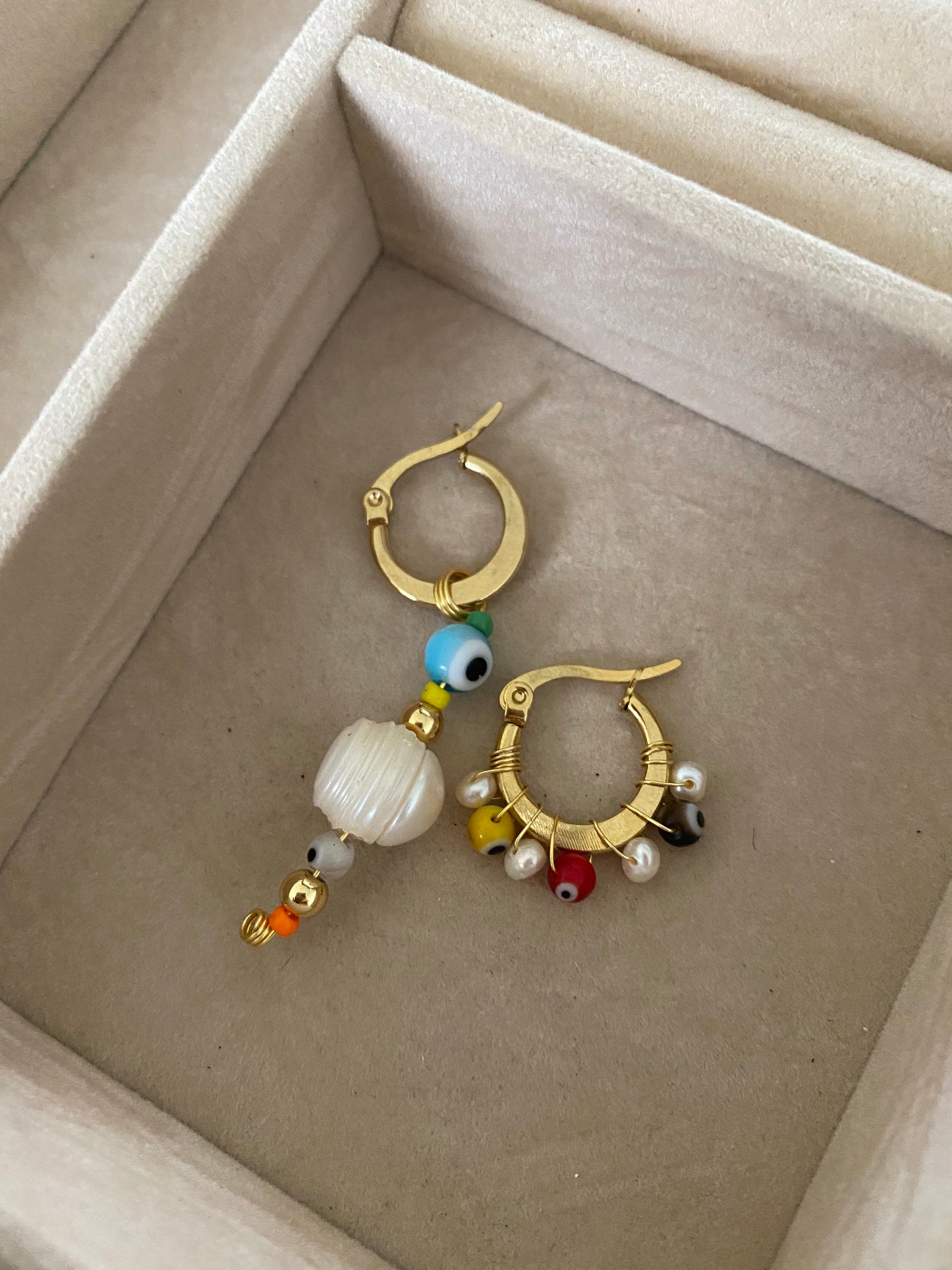 Irregular Multi eyes pearls - Mini hoops - gold 24k