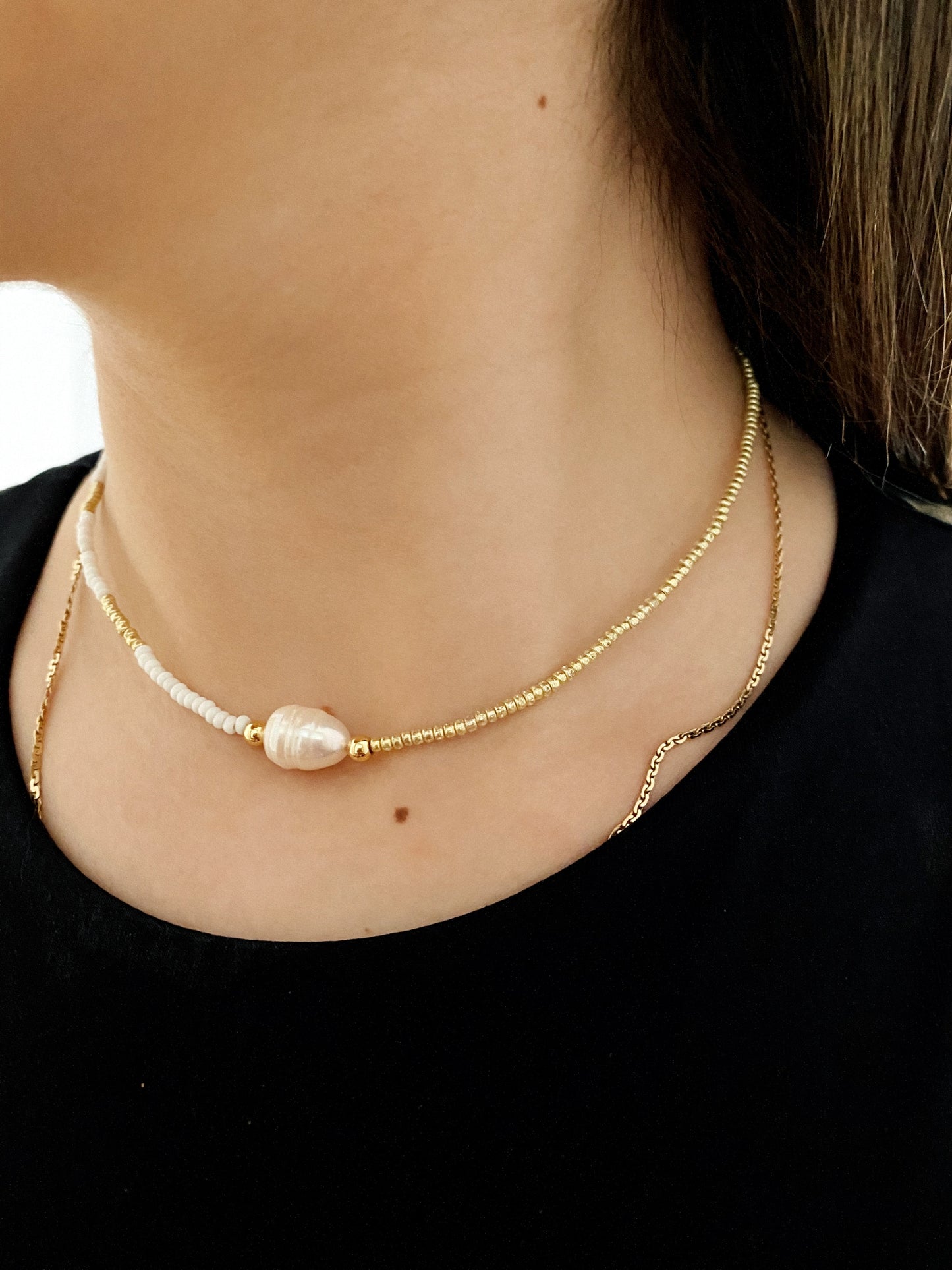 Central pearl Choker - adjustable real pearl choker