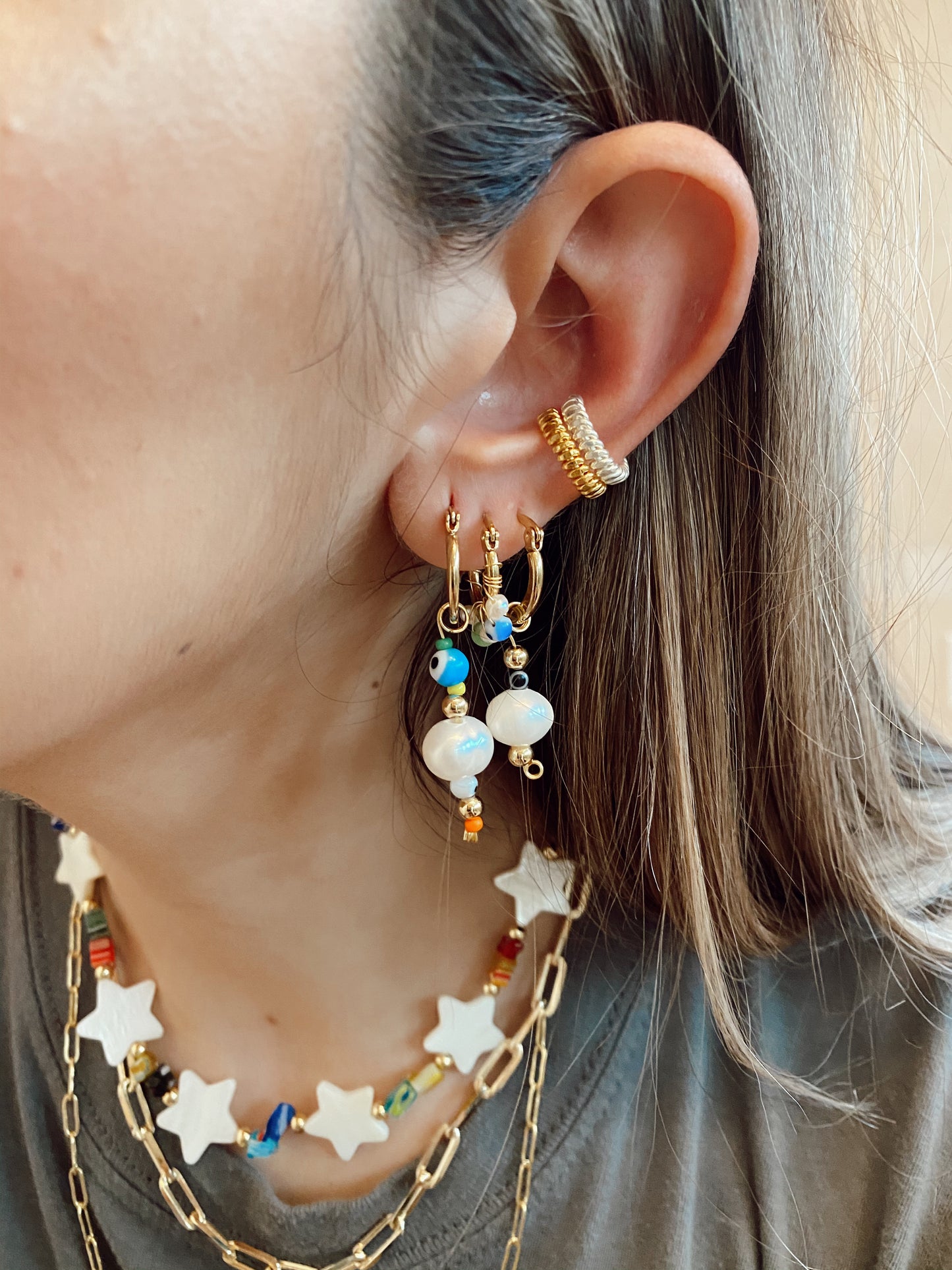 Irregular Multi eyes pearls - Mini hoops - gold 24k
