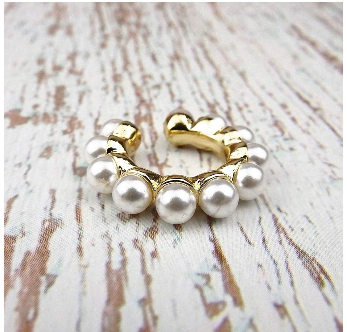 The Multi Pearl Earcuff - no perforation -