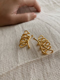 triple torsion Earcuff - gold 24k